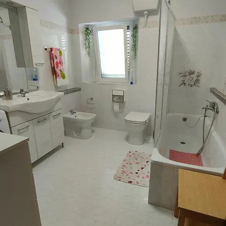 Apartament Dimora Frasassi - *